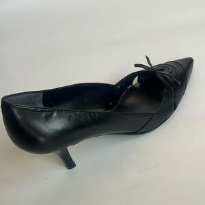 Bandolino Leather Pump Size 8.5m, Brand New